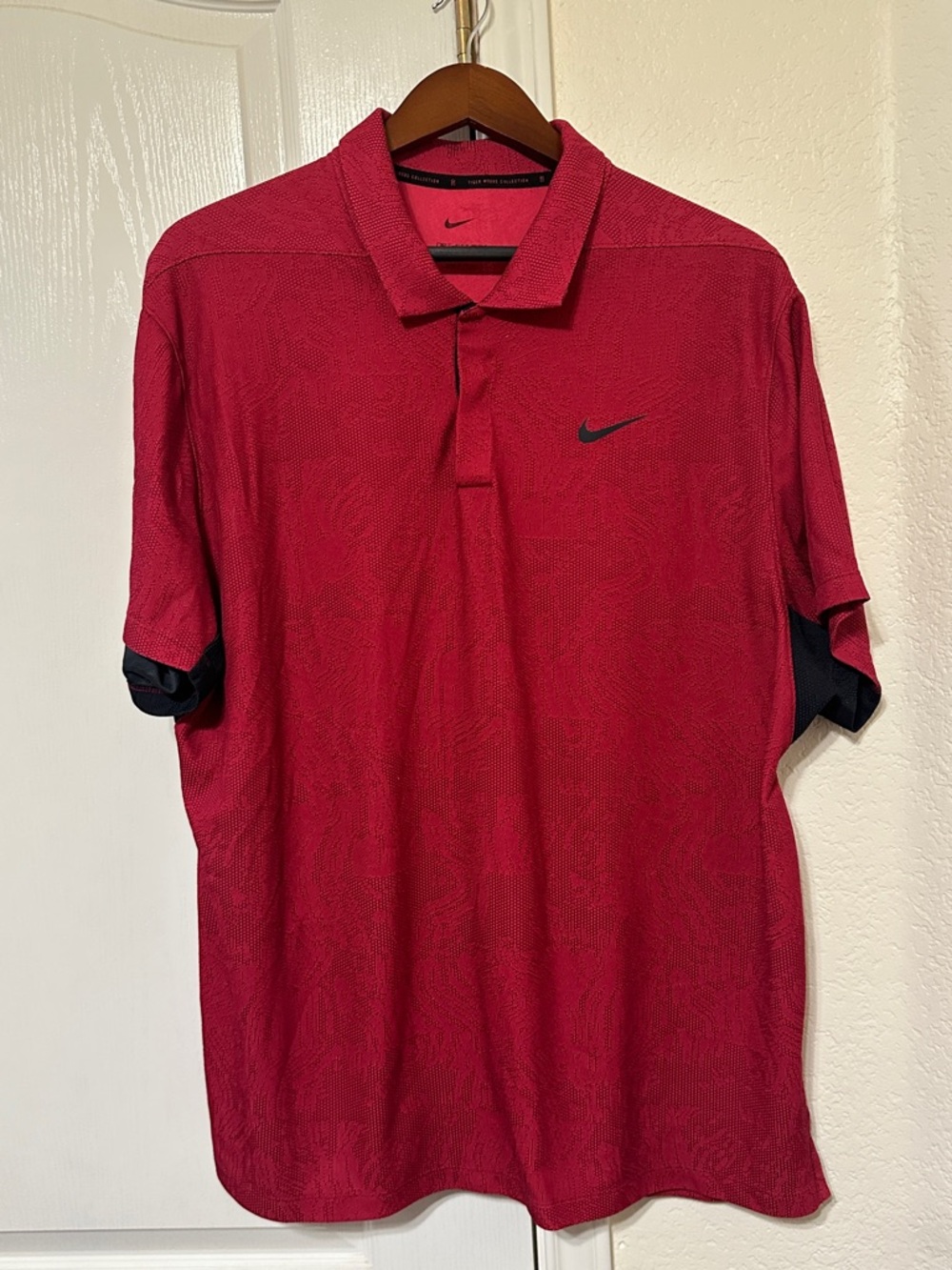Nike Tiger Woods Collection Dri-FIT ADV Golf Polo Shirt